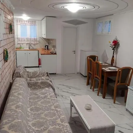 Marilia's Nest Filótion